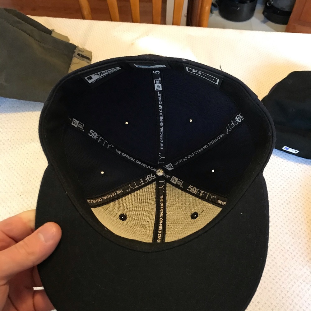 Boston Red Sox SnapBack - Picture 2 of 3